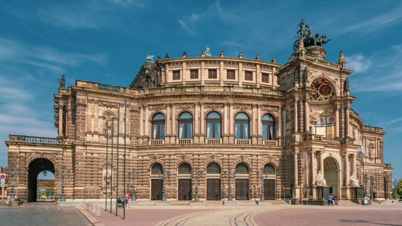 Top 30 Examples of Revival Architecture - Architecture of Cities